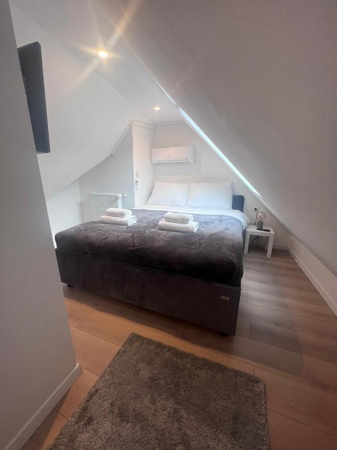 Studio Apartman Mia ザグレブ エクステリア 写真